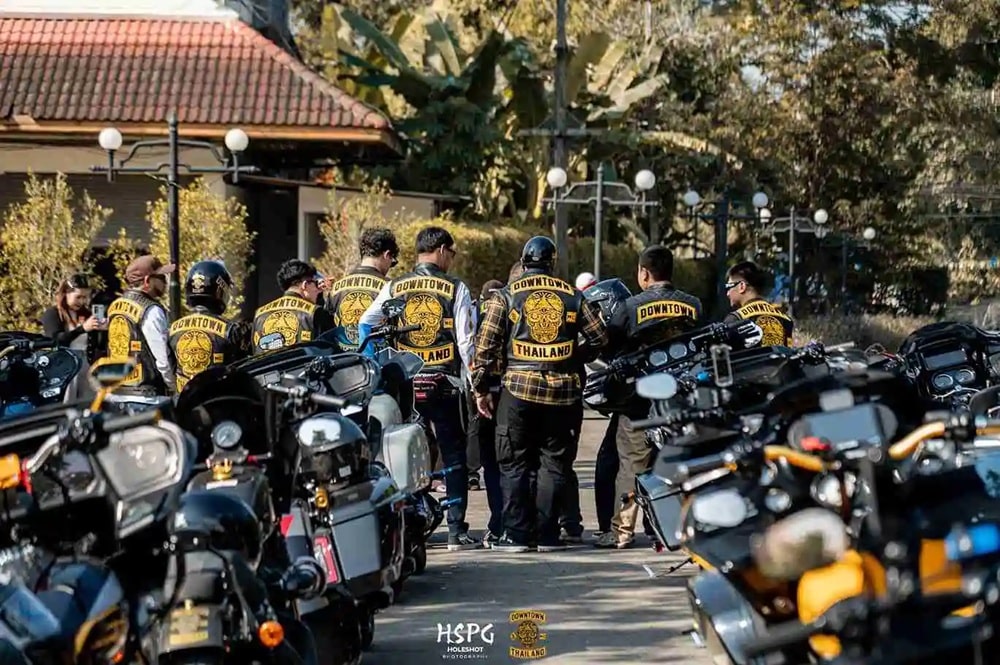 Downtown MC Vists Chiang Rai with 300 Harleys