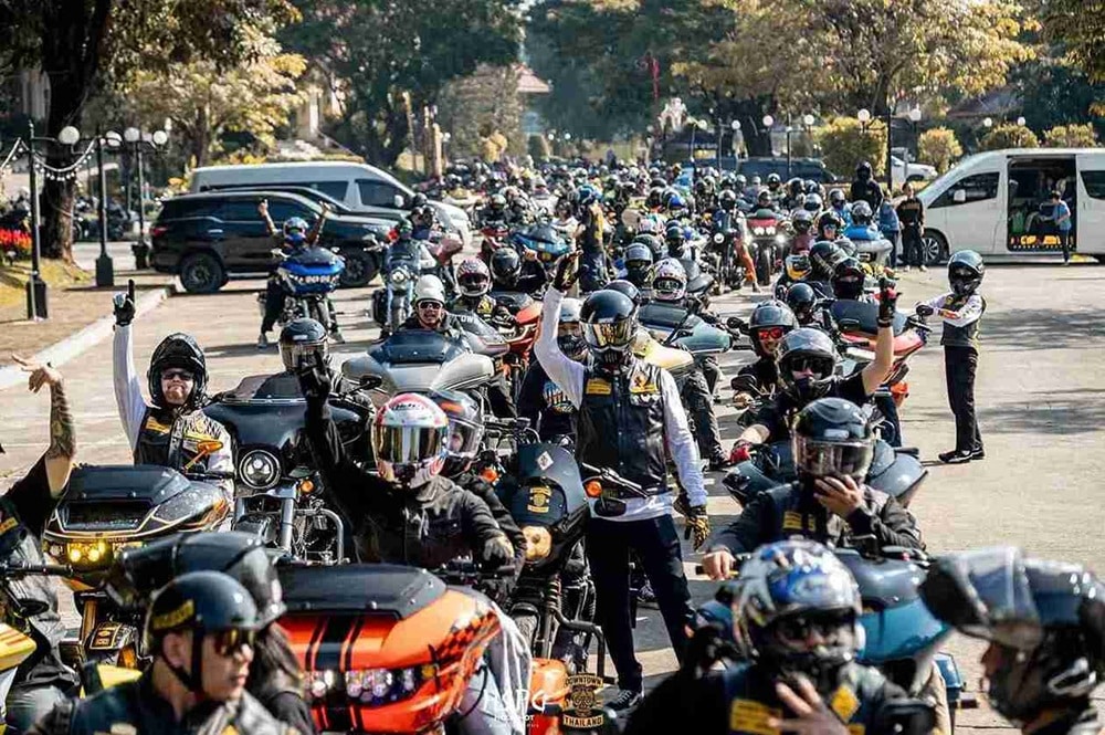 Downtown MC Vists Chiang Rai with 300 Harleys