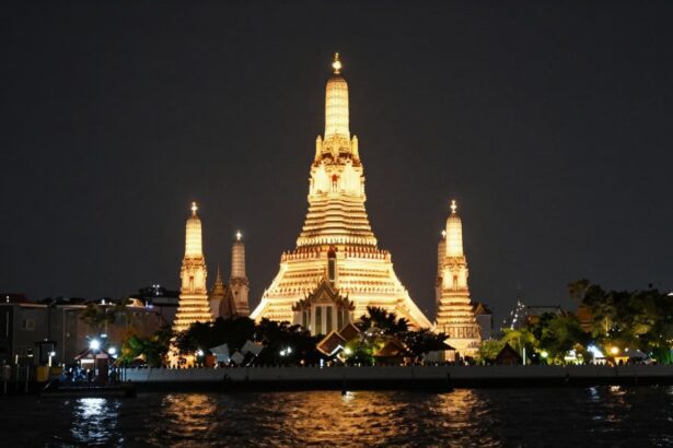 Bangkok Temples Open for New Year’s Eve Prayers: What to Expect Tonight and Travel Tips