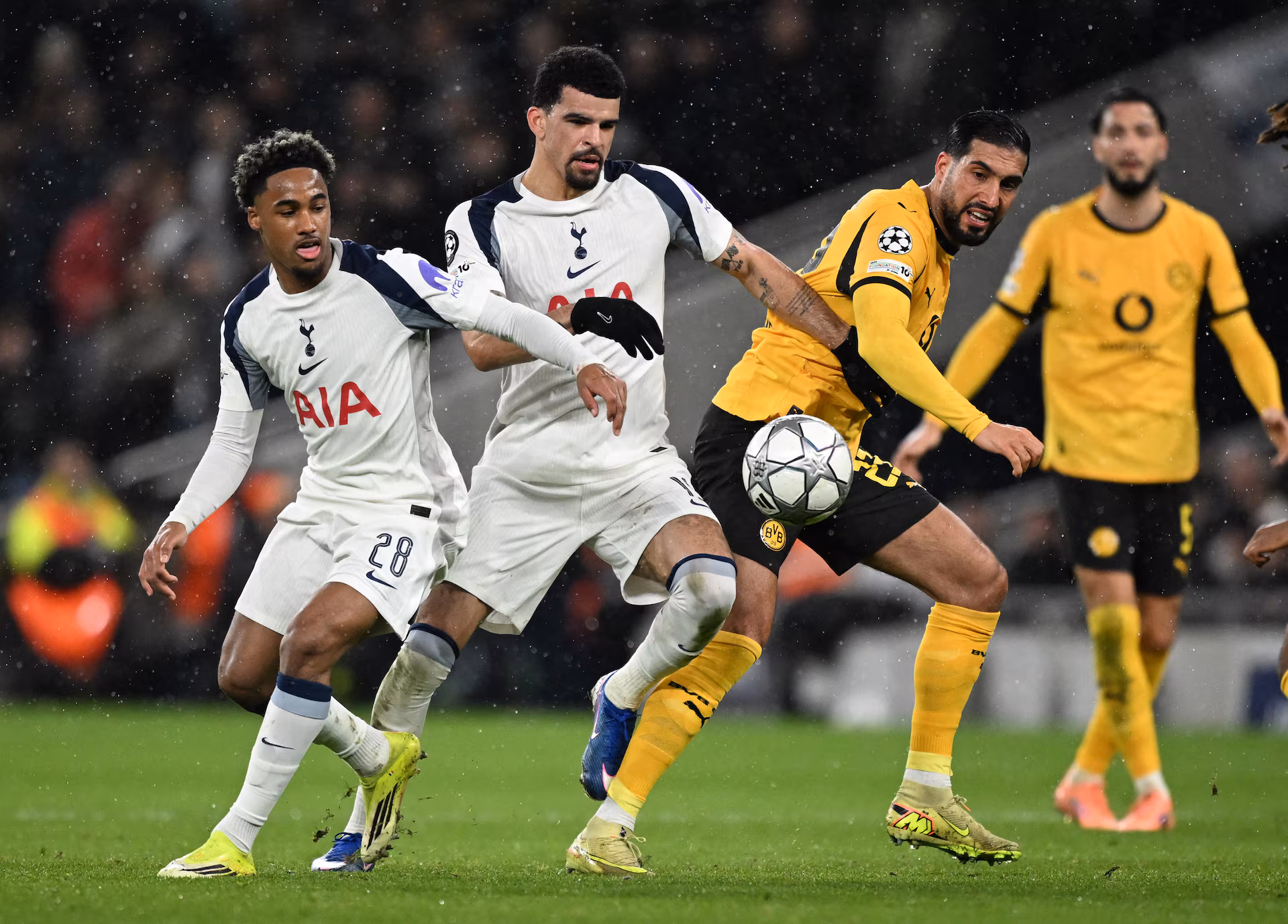 Tottenham Hotspur Beat Borussia Dortmund 2-0 