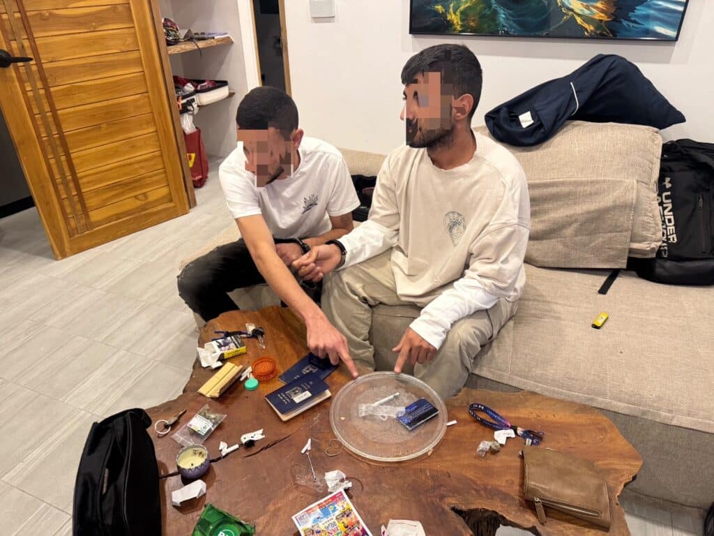 Police Bust Israeli's Using Ecstasy at Koh Phangan Luxury Villa