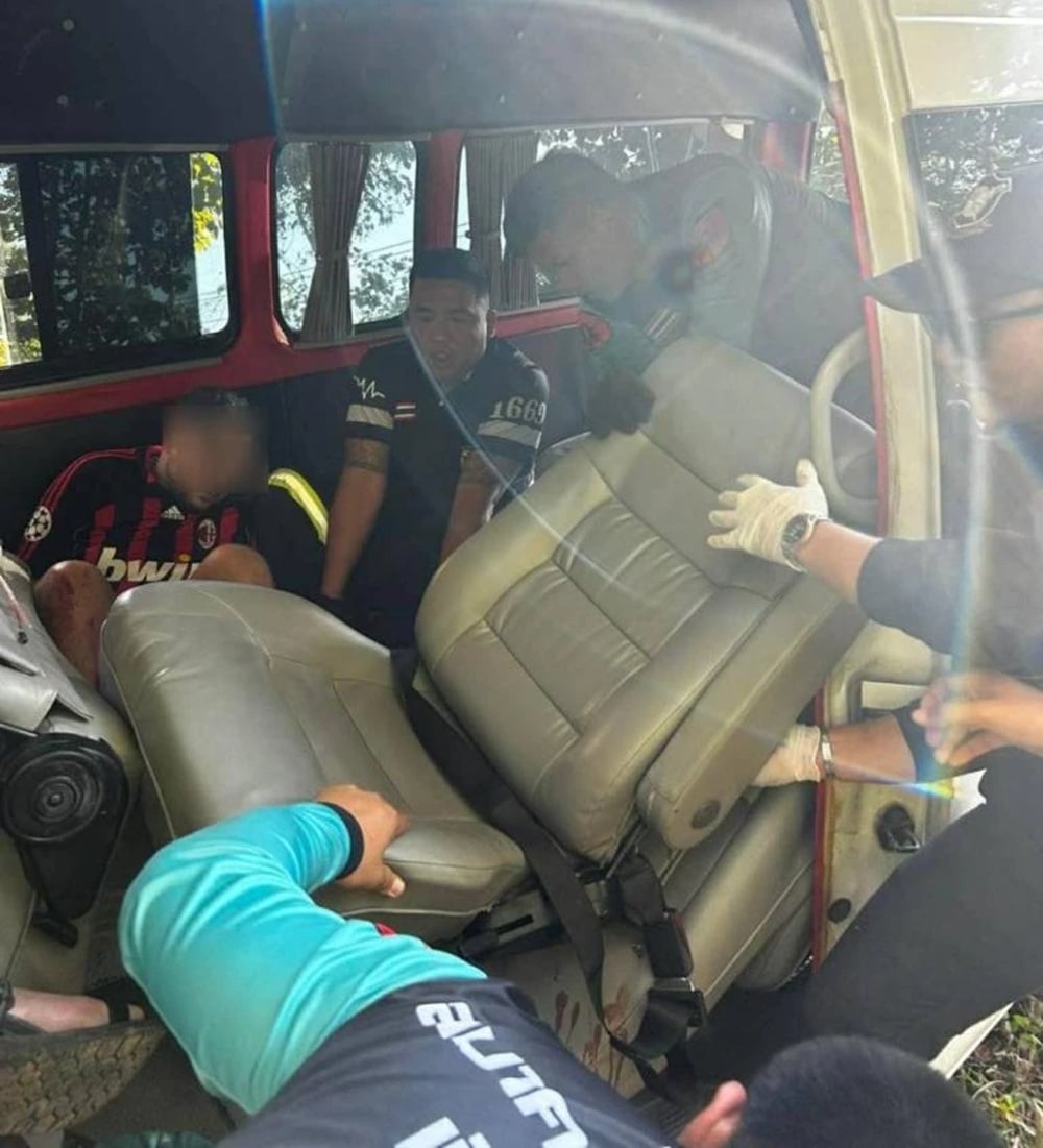 Passenger Van Crash in Chiang Mai