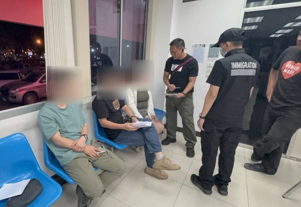 Immigration Police Raid Luxury Hotel in Chiang Mai