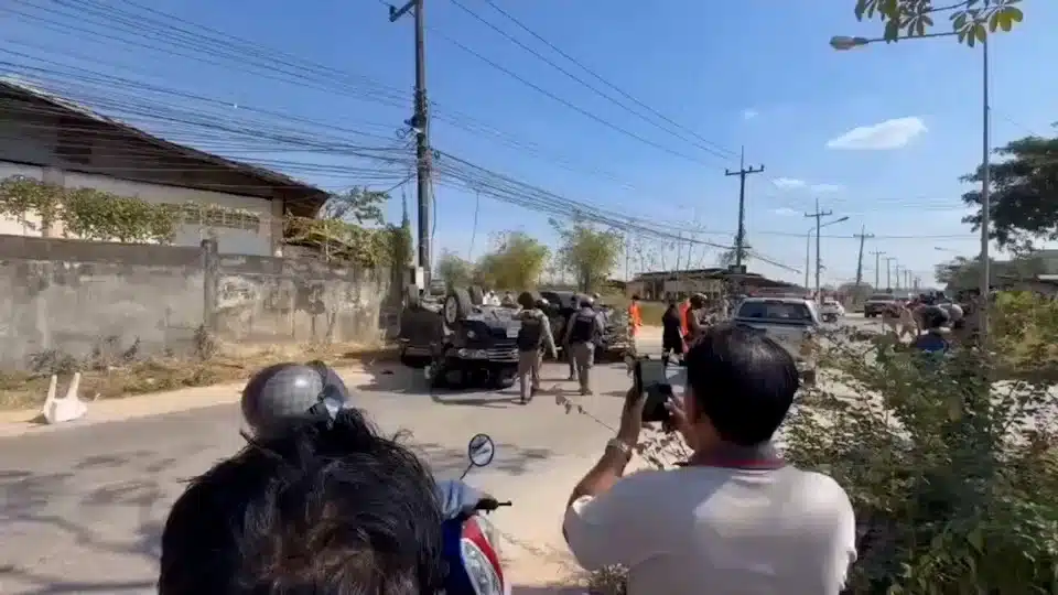 Pickup Transporting 7 Chinese National Crashes During Police Chase