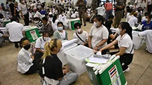 Thai voters at a polling station