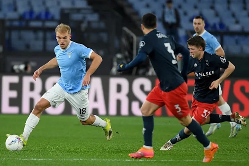 Lazio Beat Genoa 3-2