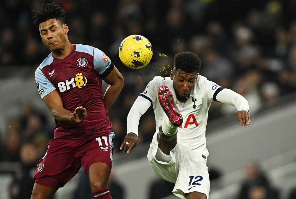Aston Villa Defeat Tottenham 2-1 