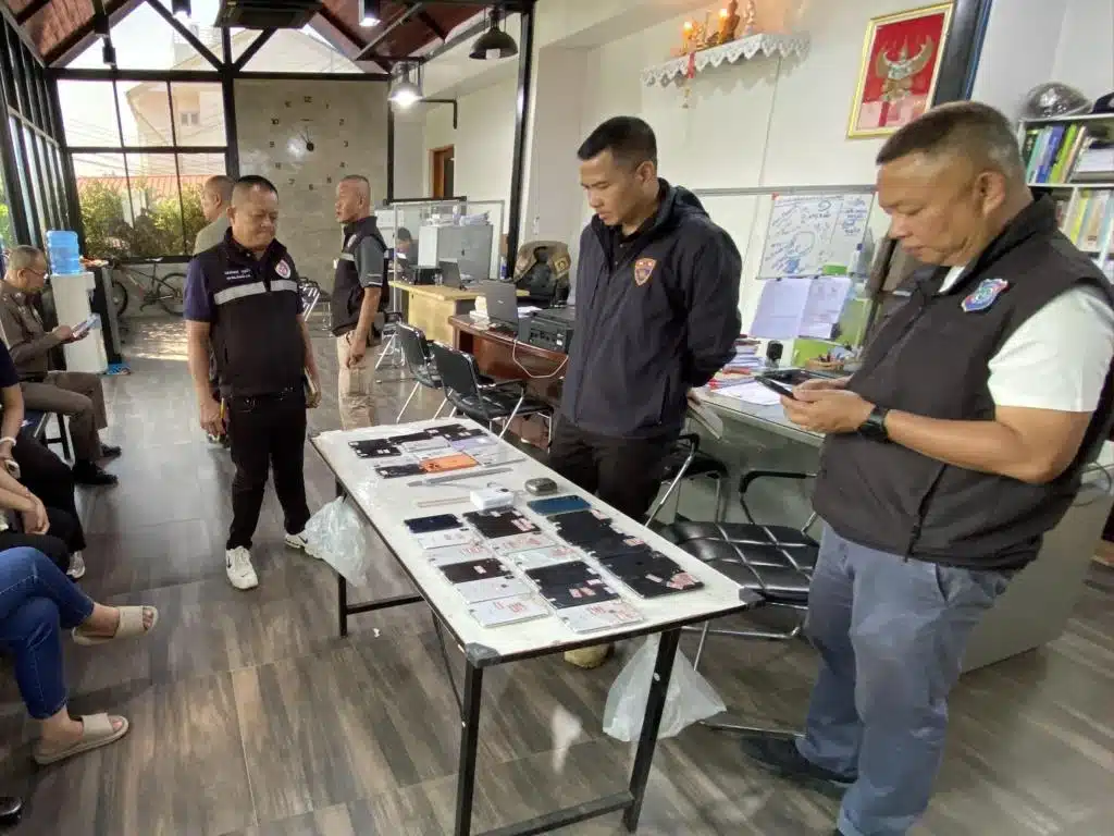 Speeding Toyota Fortuner Crashes 