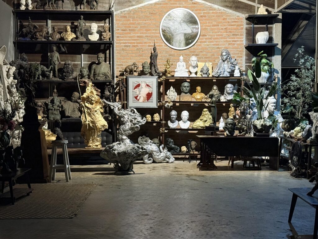 Sahasawat Art Area (สหัสวัต ปิติสิริอนันต์), Phan District, Chiang Rai