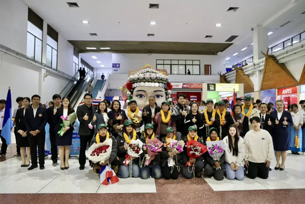Chiang Rai welcomes home its heroes after Harbin snow sculpture world title