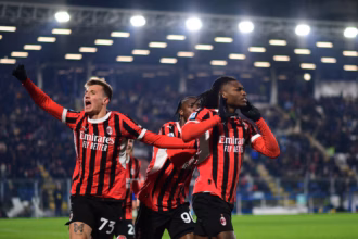 AC Milan Fight Back to Beat Como 3-1 in Serie A