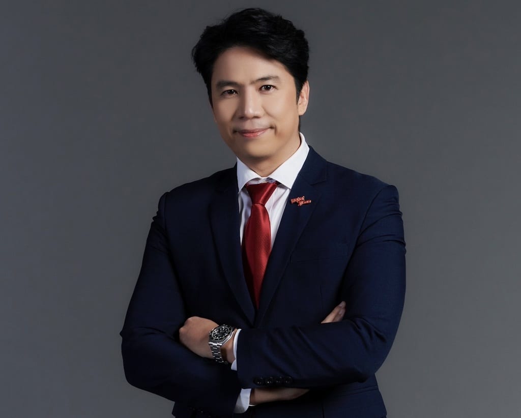 Mr. Pinyot Pibulsonggram, Vice President of Commercial and Customer Service at Vietjet Thailand
