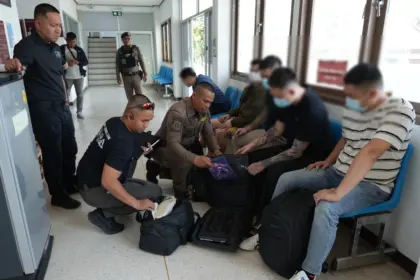 Police Intercepted Chinese Scammers