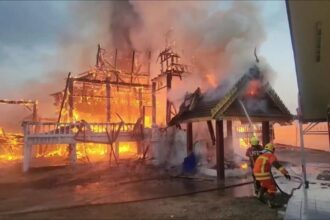 Fire Destroys 144-Year-Old Temple Building in Lampang