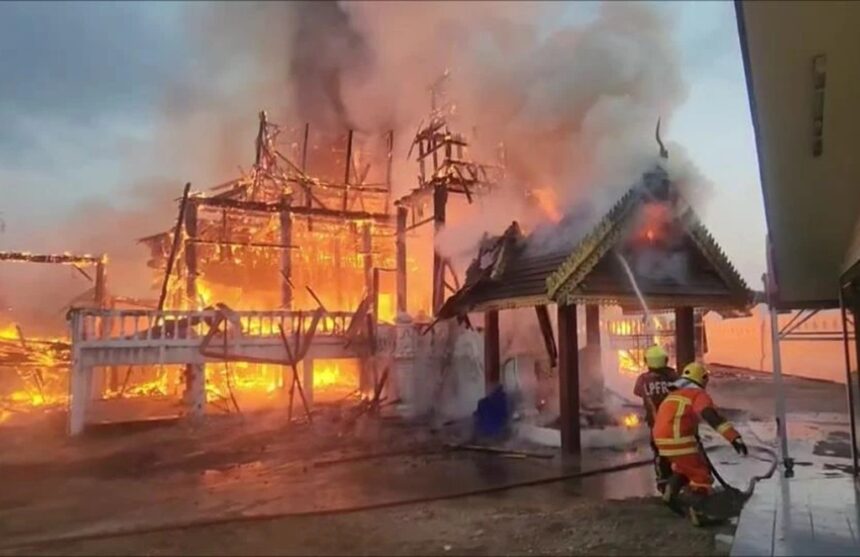 Fire Destroys 144-Year-Old Temple Building in Lampang
