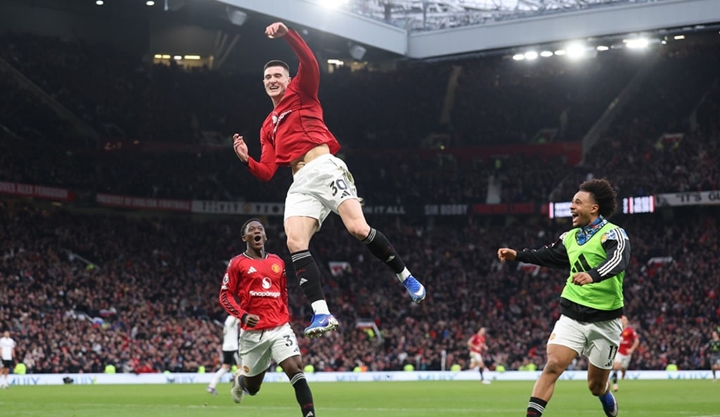 Manchester United claimed a gritty 3-2 win over Fulham