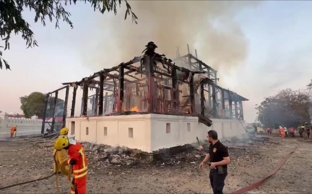 Fire Destroys 144-Year-Old Temple Building in Lampang