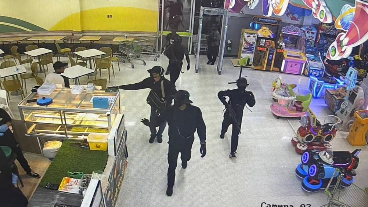 Police to Arrest 19 Suspects in 32 Million Baht Gold Shop Heist