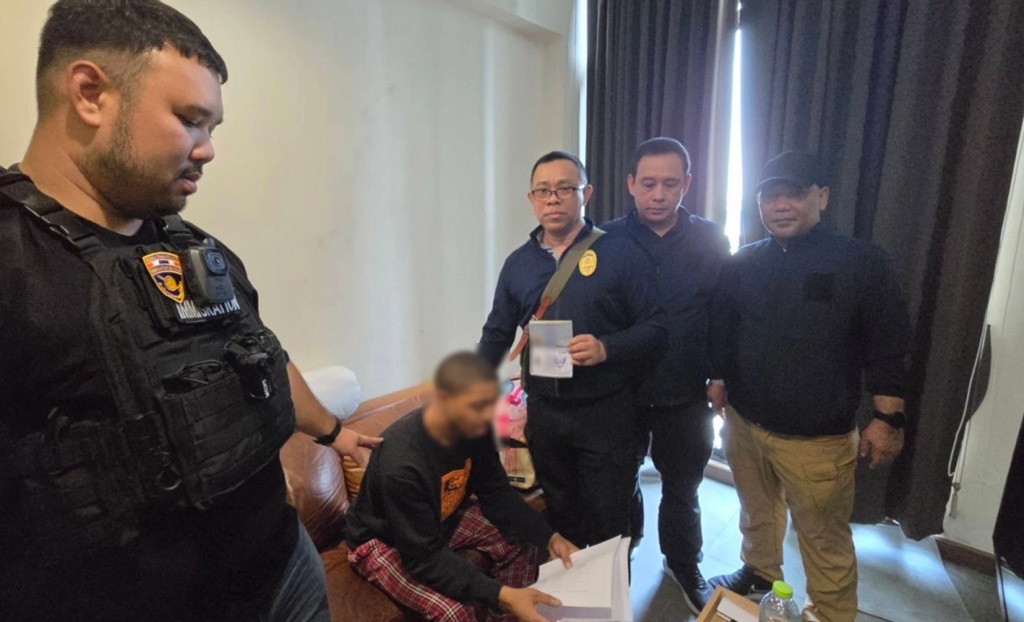 Immigration police arrest American Wanted for Murder Caught in Nationwide Immigration Sweep