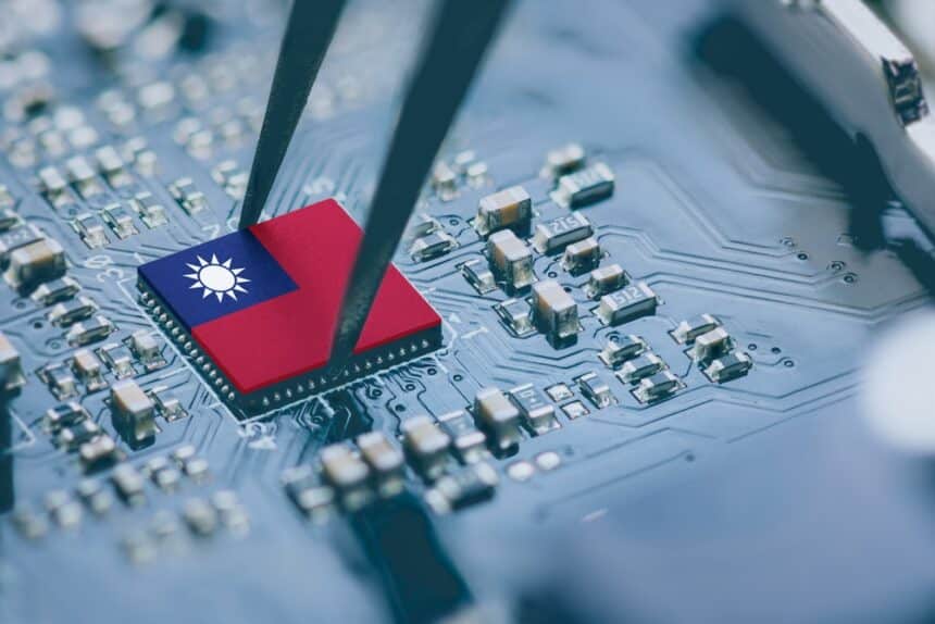 Taiwan Global Microchip Race: Why Your Next Phone or Car Depends on a Tiny Island