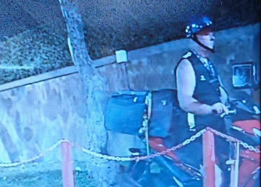 Pattaya suitcase murder, Pattaya floating market crime, Pattaya police investigation, Chonburi crime news, Jomtien beach tourist police, foreign person of interest, red Yamaha Aerox, Thailand true crime, Pattaya city police station, Pol Col Anek Sarathongyu