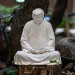 Chinese Artists Cashes in on Trump Zen-like Figures