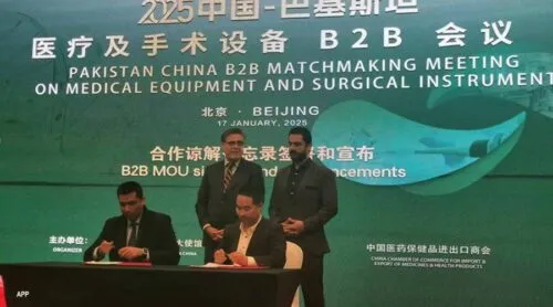 Chinese Pakistani Firms Sign 250m Medical Equipment Mous 1737197872 1535