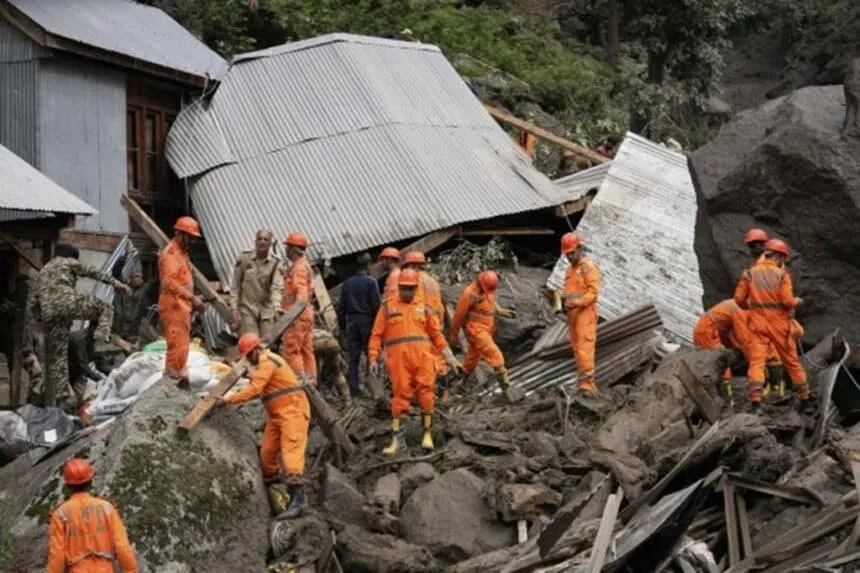 Flash Floods Kill Dozens in Kashmir, Pakistan, India